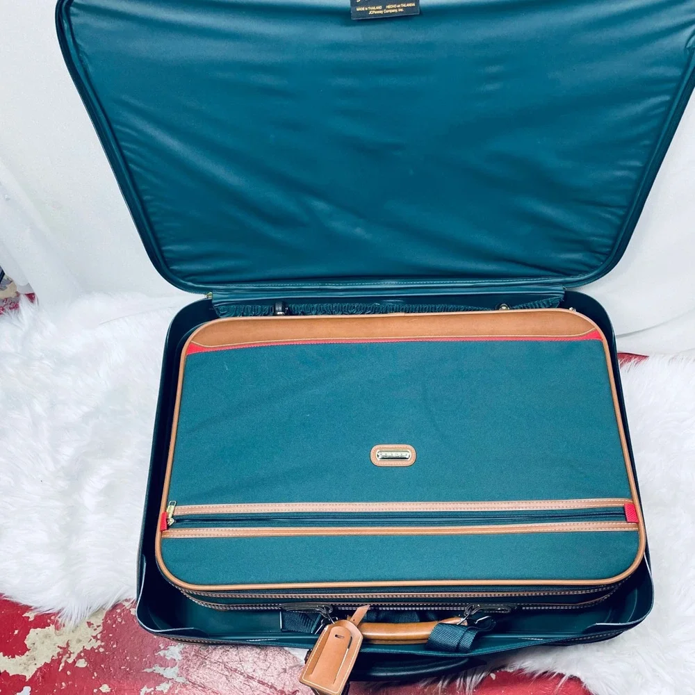 Jaguar Rolling Suitcase Green Canvas Faux Leather Large Vintage Bag